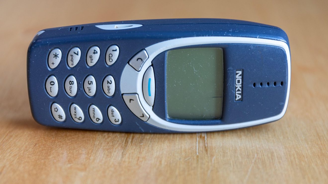 Sve više ljudi menja pametni telefon za "ciglicu" i ne kaju se zbog toga: Nije za svakoga, ali vredi pokušati